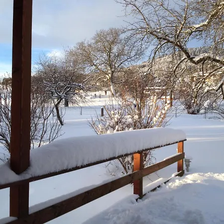 לינה וארוחת בוקר Le Pre Juriens